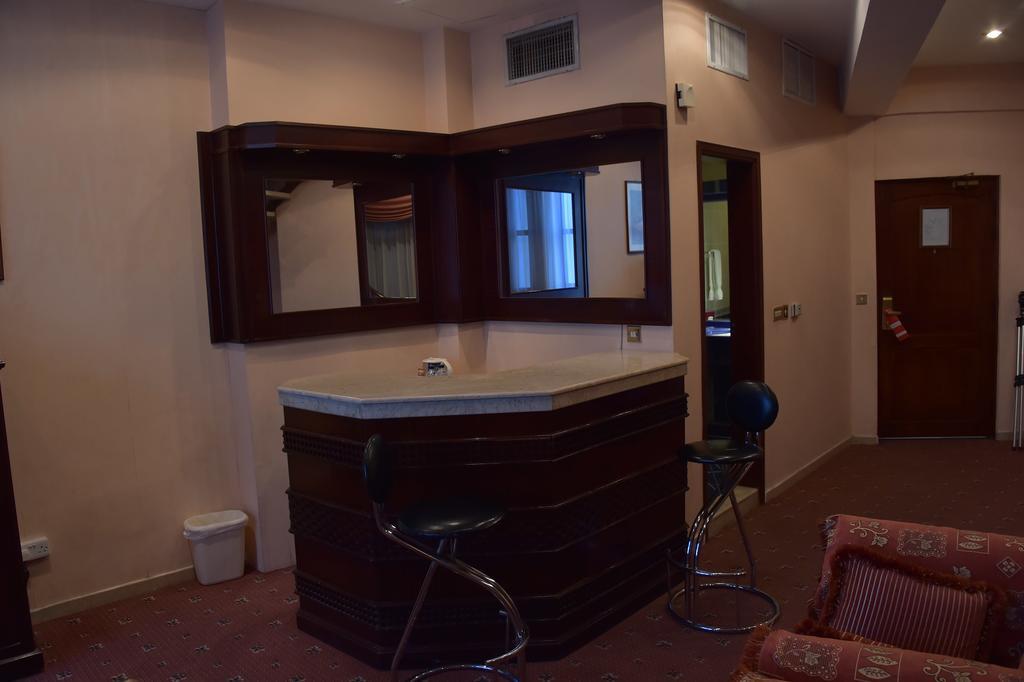 כוויית Al Bastaki International Hotel מראה חיצוני תמונה