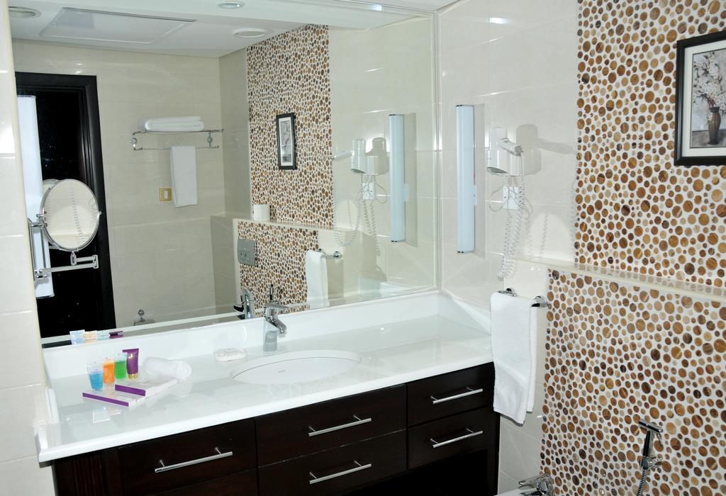 כוויית Al Bastaki International Hotel מראה חיצוני תמונה