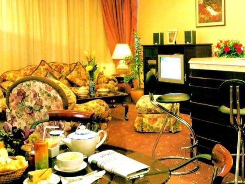 כוויית Al Bastaki International Hotel מראה חיצוני תמונה